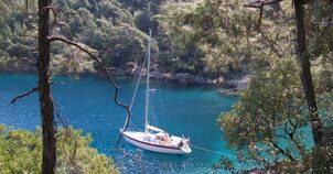 Scanmar 35 fin keel, center cockpit